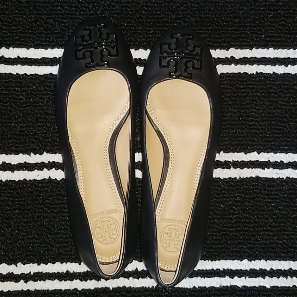 Tory Burch Gabriel All Black Flats